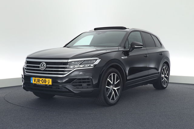 Volkswagen Touareg - Grijs Kenteken 3.0 TDI 286pk DSG 4Motion Trekhaak Camera Luchtvering Led Panoramadak Leder Navigatie