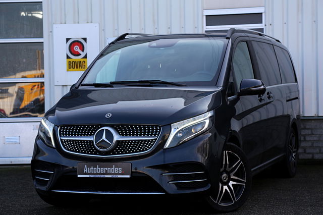 Mercedes-Benz V-Klasse - 300d 239PK 7 Peroons AMG Lang*Ex BTW/Incl. BPM*Perfect MB Onderh.*Elek. Deuren/Sfeer/360Camera/Leder/Apple Carplay-Android/MBUX/LED/DAB/Elek Achterklep/Parkeersens.V+A/19 inch LM*