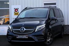 Mercedes-Benz V-Klasse - 300d 239PK 7 Peroons AMG Lang*Ex BTW/Incl. BPM*Perfect MB Onderh.*Elek. Deuren/Sfeer/360Camera/Leder/Apple Carplay-Android/MBUX/LED/DAB/Elek Achterklep/Parkeersens.V+A/19 inch LM*