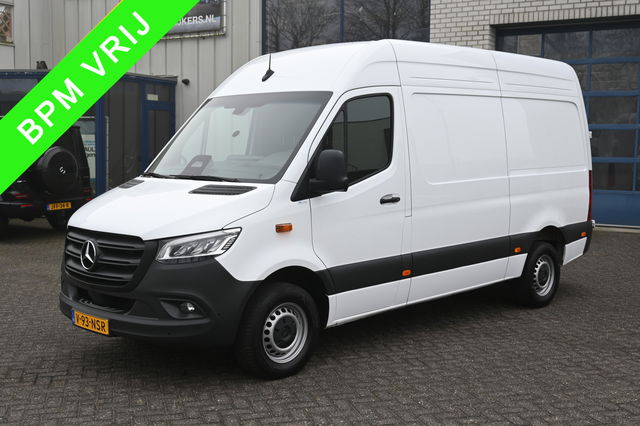 Mercedes-Benz Sprinter - 317 CDI L2H2 Pro LED, Geveerde stoel, Navigatie met camera
