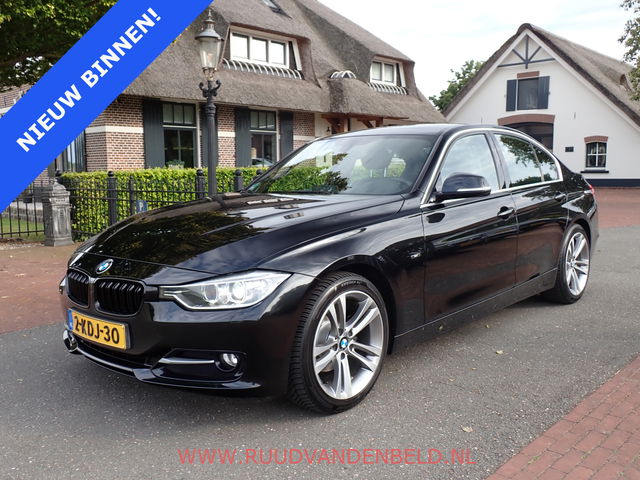 BMW 3 Serie - 320i SPORTLINE BIXENON/SPORTLEER/PROFNAVI