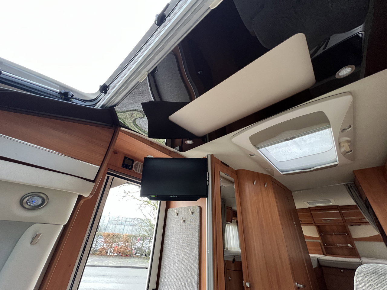 Hymer T 568 SL TRAMP Automaat / Lengte bedden