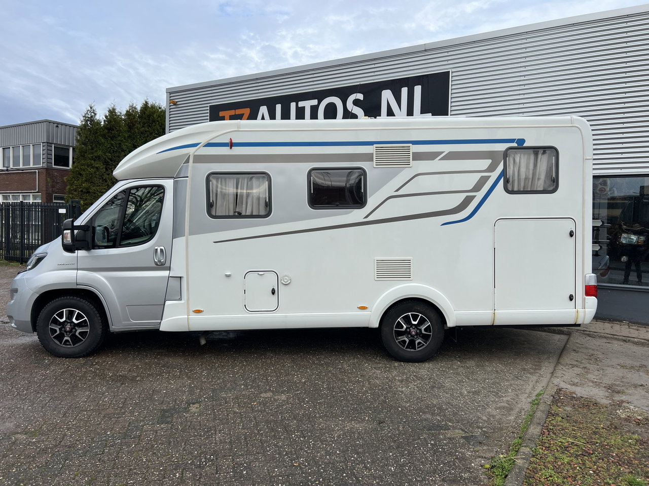 Hymer T 568 SL TRAMP Automaat / Lengte bedden