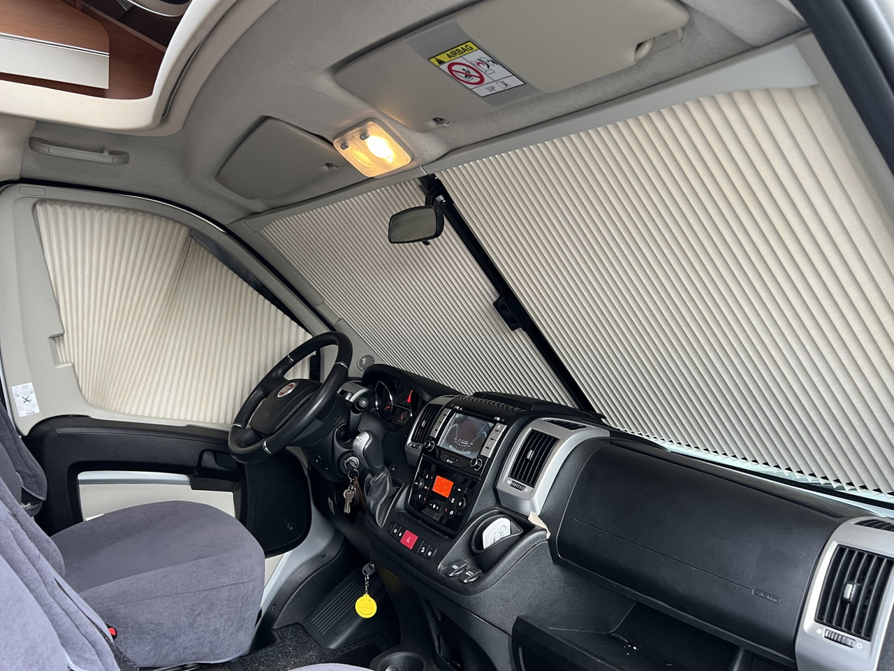 Hymer T 568 SL TRAMP Automaat / Lengte bedden