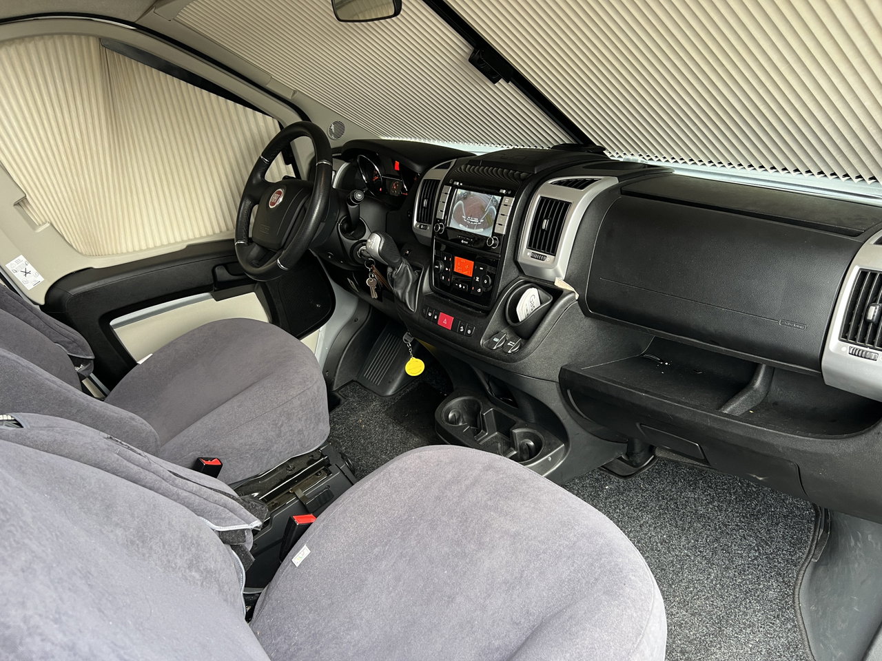 Hymer T 568 SL TRAMP Automaat / Lengte bedden