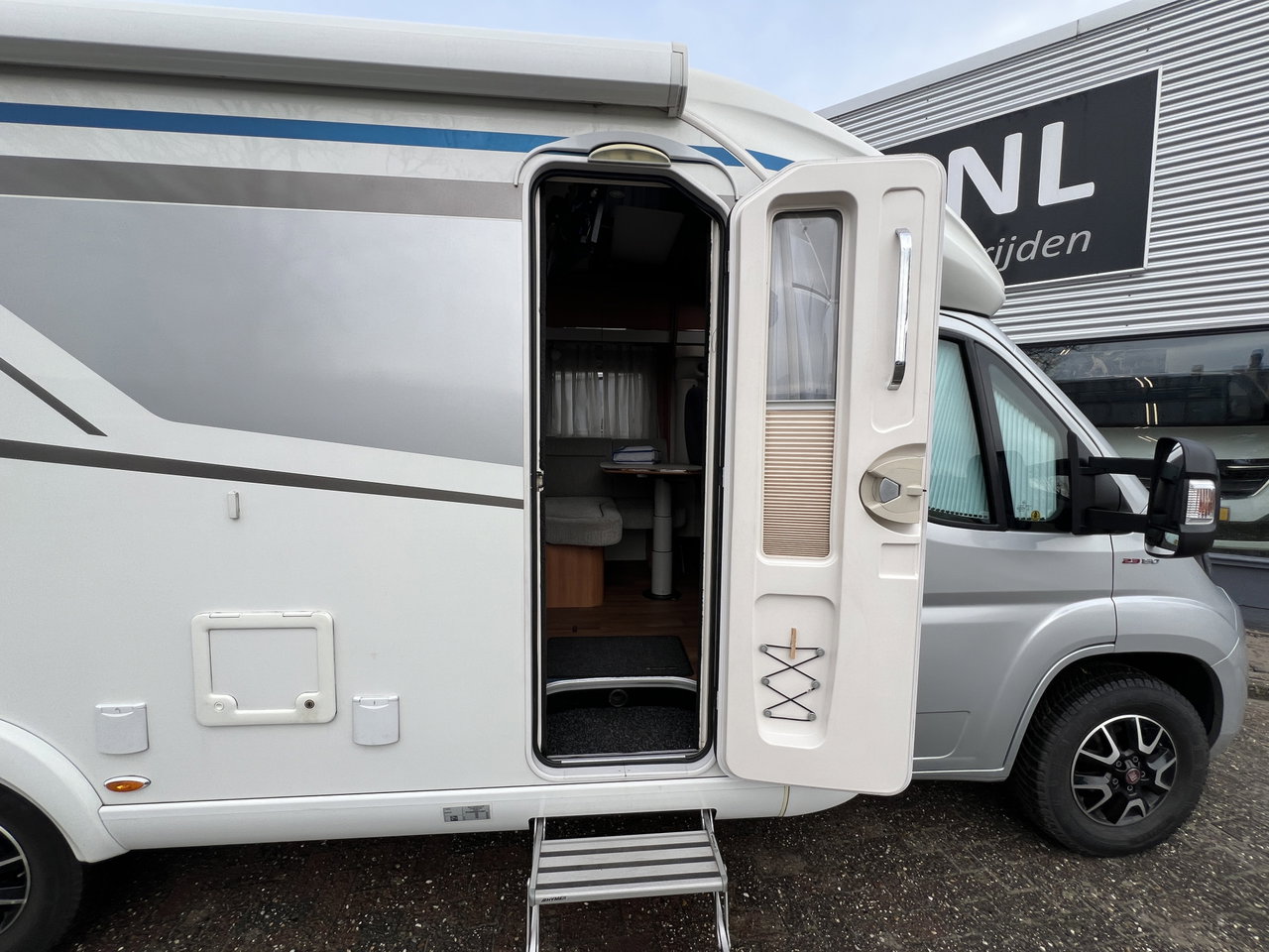 Hymer T 568 SL TRAMP Automaat / Lengte bedden