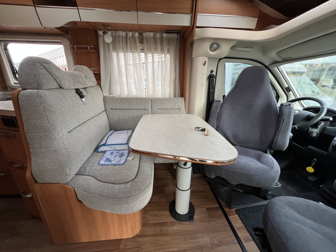 Hymer T 568 SL TRAMP Automaat / Lengte bedden