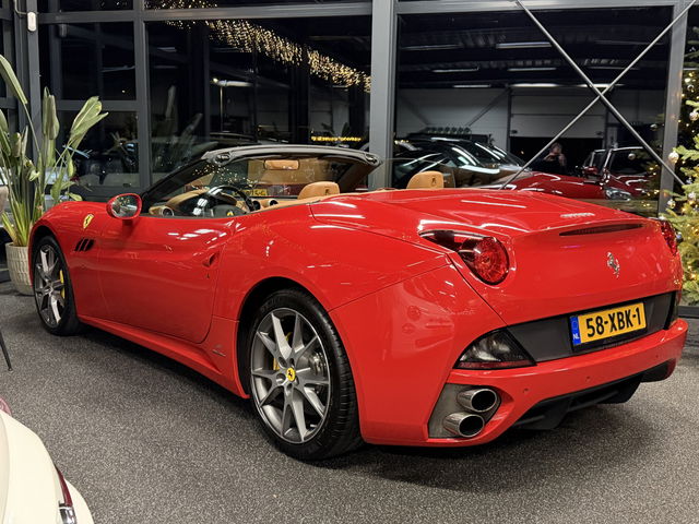 Ferrari California - 4.3 V8