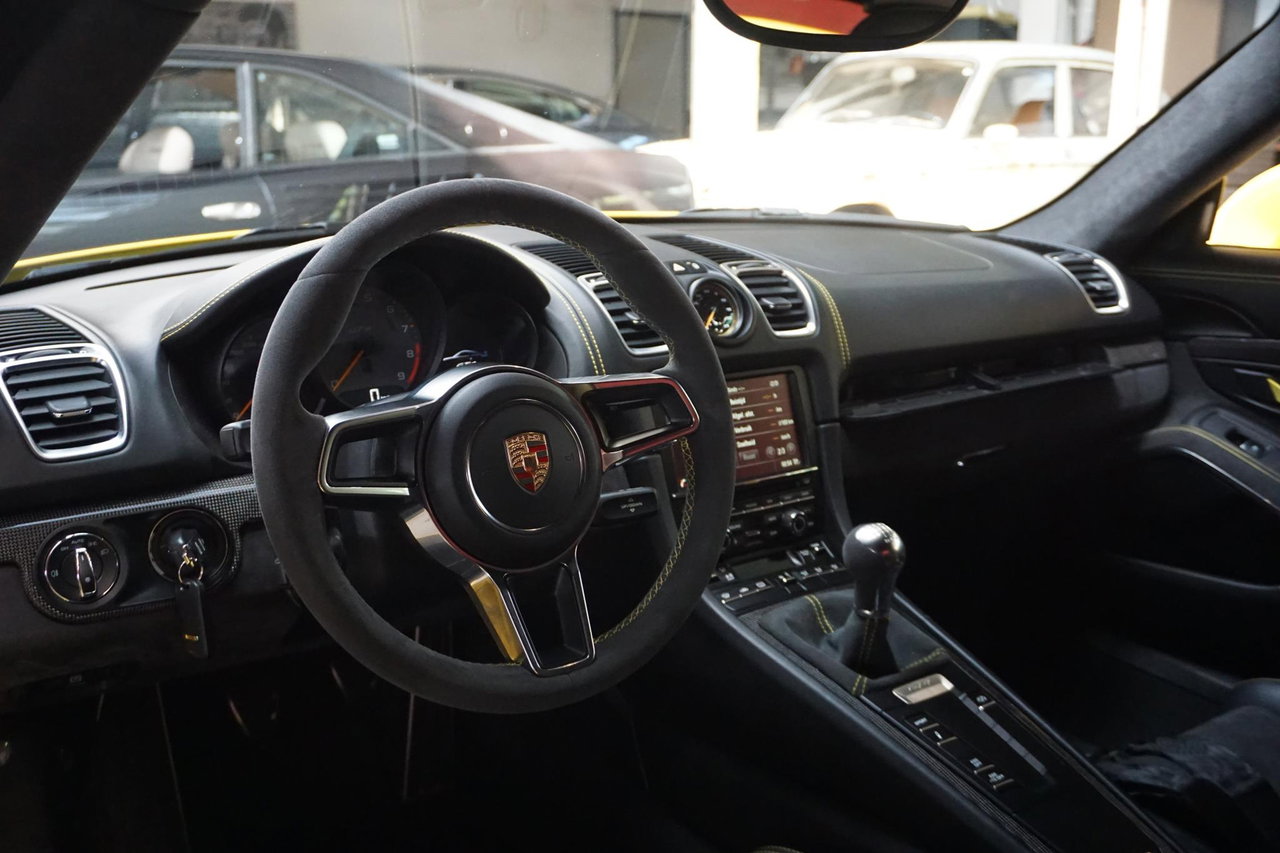 Porsche Cayman