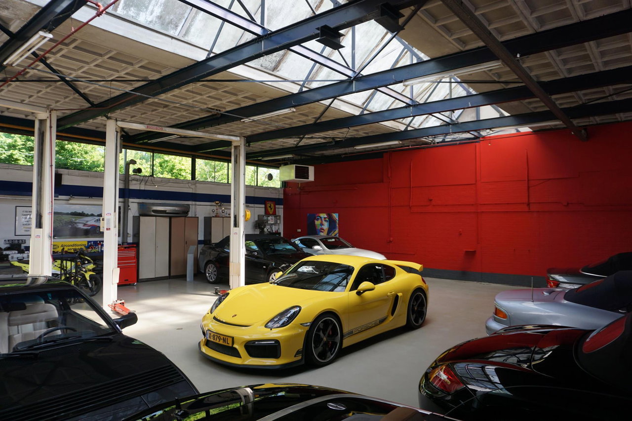 Porsche Cayman