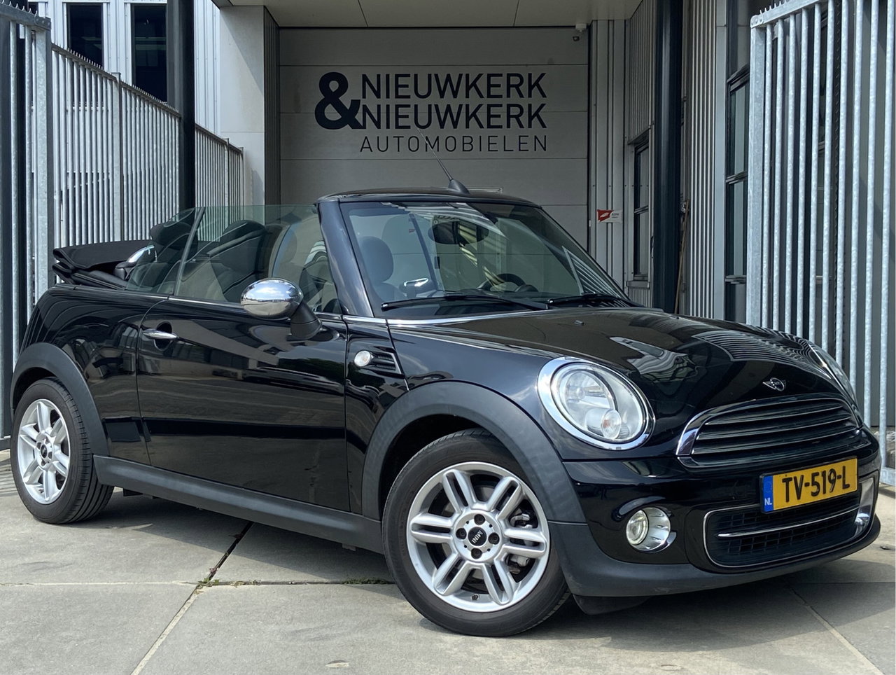MINI Cooper Cabrio