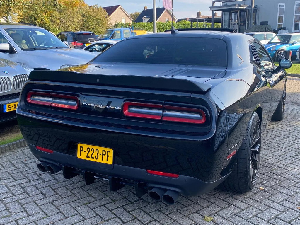 Dodge Challenger