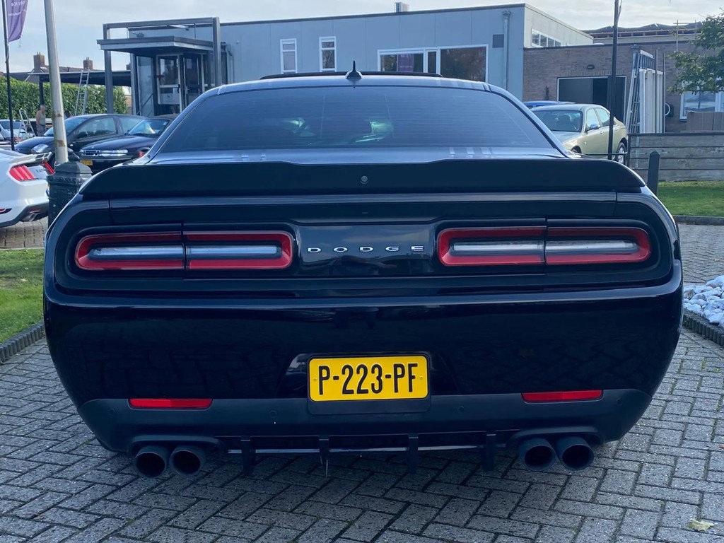 Dodge Challenger
