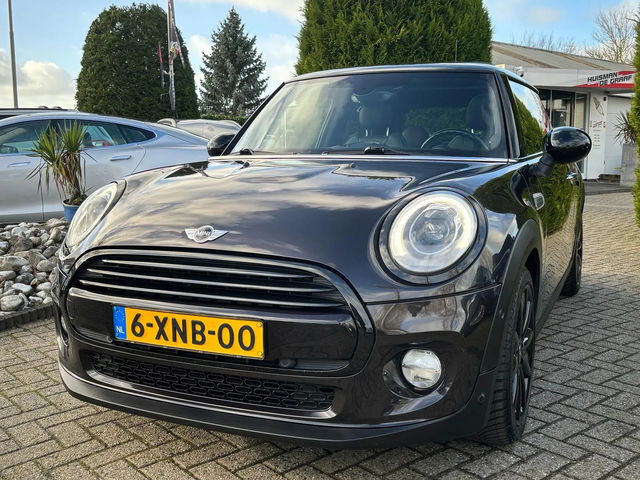 MINI Cooper - 1.5D Chili 2014 Automaat Navi Pano Black Edition