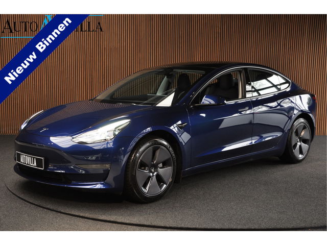 Tesla Model 3 - Long Range AWD 78 kWh Autopilot ACC Stuurverw. PDC Leer Navi Panoramadak 360° Elektr. achterklep Stoelverwarming voor & achter Climate voor & achter LM velgen BTW auto! Nieuw!