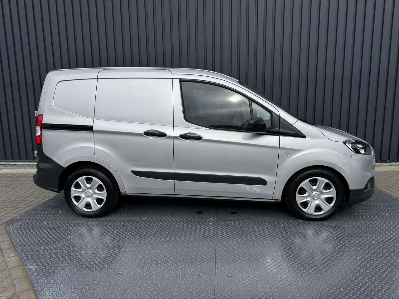 Ford Transit Courier