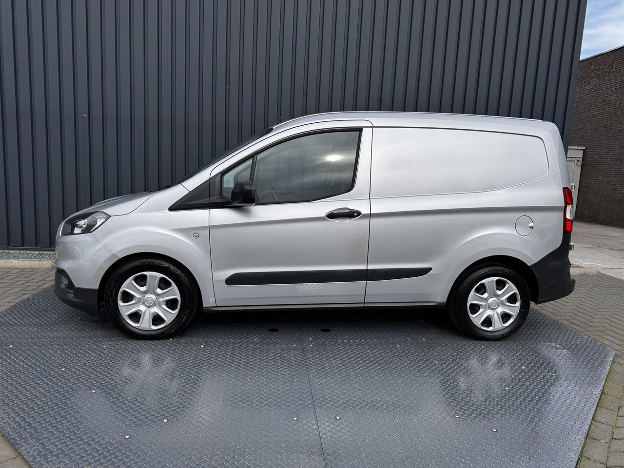 Ford Transit Courier