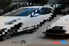 Kia e-Niro - DynamicLine 64 kWh 3 FASE ACC CARPLAY VOORVERWARMING