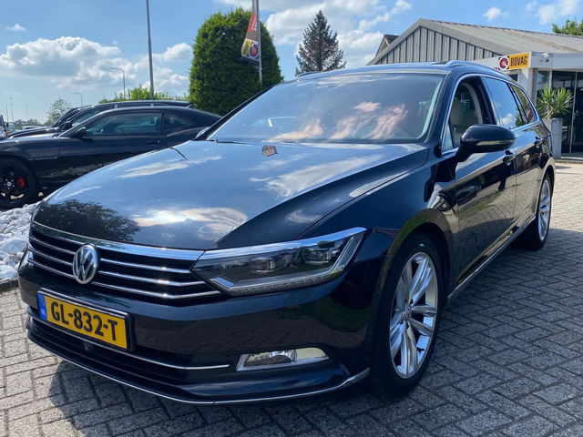 Volkswagen Passat - 2.0 TDI Highline 2015 Pano EXPORTPRIJS