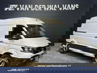 Volkswagen Crafter - 2.0 TDI 140 pk L3H3 L2H2 Euro6 Airco | Camera | Navigatie | Apple Carplay | Massagestoel Android Auto, Parkeersensoren, 3000kg trekvermogen