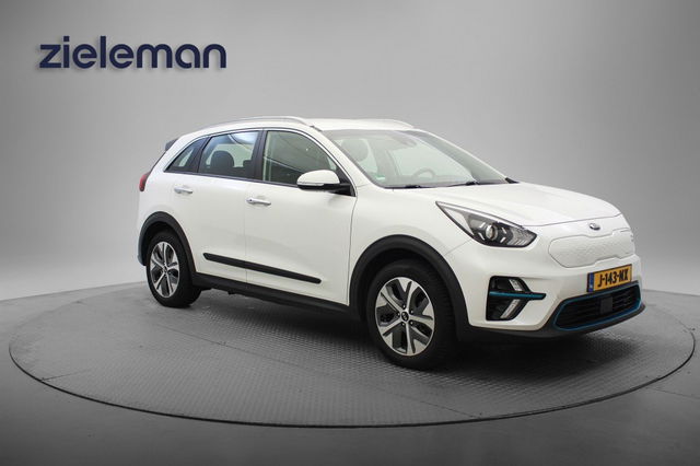 Kia e-Niro - DynamicLine 64 kWh - Carplay, Camera, Stuur/Stoelverw. SOH 90%
