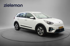 Kia e-Niro - DynamicLine 64 kWh - Carplay, Camera, Stuur/Stoelverw. SOH 90%