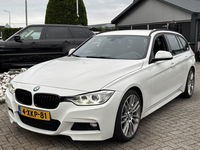 BMW 3 Serie - Touring 320i Exe M-Pakket 2014 Wit Trekhaak