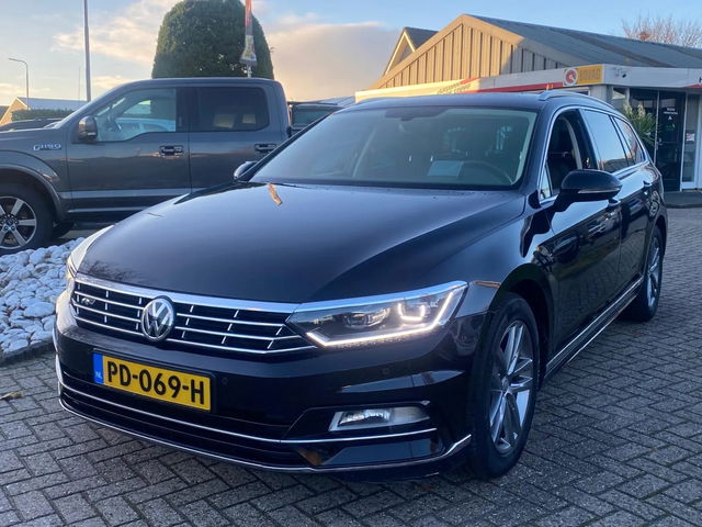 Volkswagen Passat - Variant 1.4 TSI Highline DSG 2017 R-Line Trekhaak