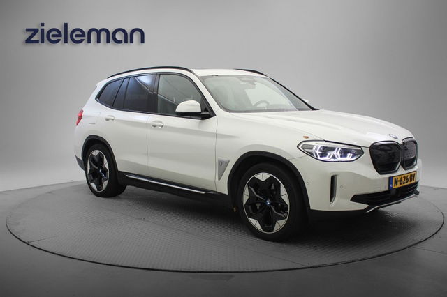 BMW iX3 - High Executive 80 kWh - Carplay, Navi, Panorama, Leer, Camera, Stoelverw. SOH 87,4%