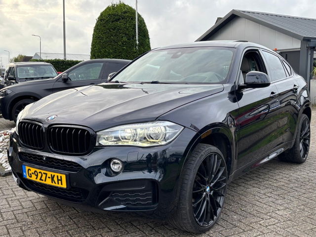 BMW X6 - 5.0i X-Drive V8 2015 Zwart 22" Velgen M-Pakket