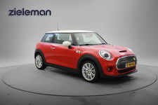 MINI Electric - Cooper Essential 33 kWh - Carplay, Navi, Camera, Half Leer, Stoelverw. SOH 97%
