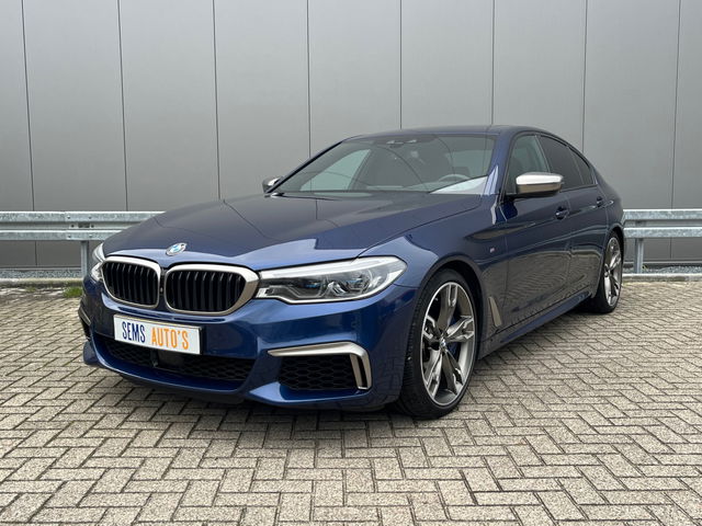 BMW 5 Serie - M550i xDrive High Executive Bowers & Wilkens / Full Opties / Dealer onderhouden / Massage Stoelen