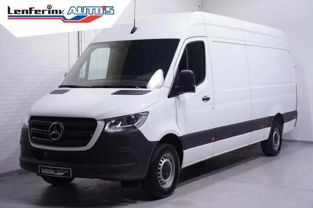 Mercedes-Benz Sprinter - 317 CDI 170 pk L3H2 Airco, Camera MBux Audio Apple Carplay, PDC V+A, Opstap achter, 3-Zits