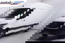 Mercedes-Benz Sprinter - 317 CDI 170 pk L3H2 Airco, Camera MBux Audio Apple Carplay, PDC V+A, Opstap achter, 3-Zits