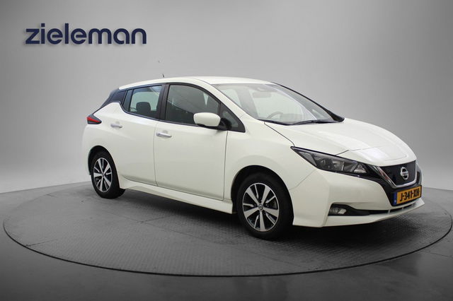 Nissan Leaf - Acenta 40 kWh - Carplay, Navi, Cruise, Camera, Clima, Stoelverw.