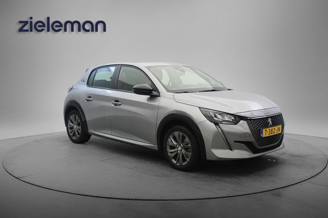 Peugeot e-208 - Active Pack 50 kWh - Carplay, Cruise, Navi, Stoelverw.
