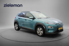 Hyundai Kona - Electric Fashion 64 kWh - Carplay, Navi, Cruise, Camera, Half Leer, Headup Display, Stoelverw.