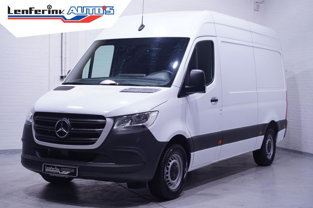 Mercedes-Benz Sprinter - 317 CDI 170 pk Aut. L2H2 Navi, Camera Laadruimte Pakket, Cruise Control, PDC V+A, 3-Zits