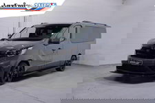 Renault Trafic - 2.0 DCi 130 pk Dubbel Cabine Black&Grey Airco, Camera, 18" LMV, Spoiler V+A, LED Koplampen, Zwarte Grille, 6-Zits