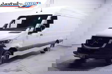 Mercedes-Benz Sprinter - 317 CDI 170 pk L3H2 Automaat Airco, Camera PDC V+A, Apple Carplay, Laadruimte Pakket, Geveerde Stoel, 3-Zits