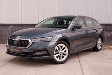 Škoda Octavia - Combi 1.5 e-TSI Business Edition Plus Trekhaak | Virtual Cockpit | Carplay | LED | Navi | Camera