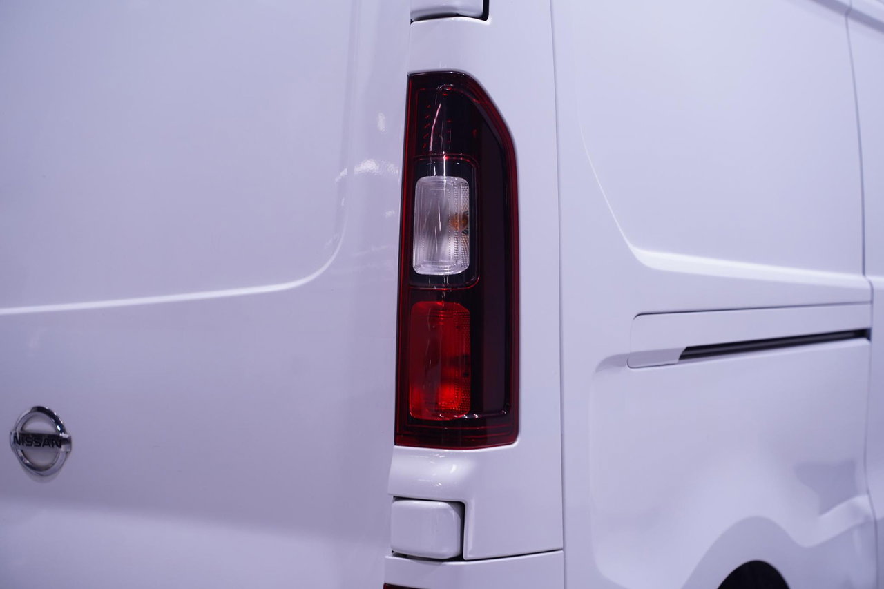 Nissan NV300