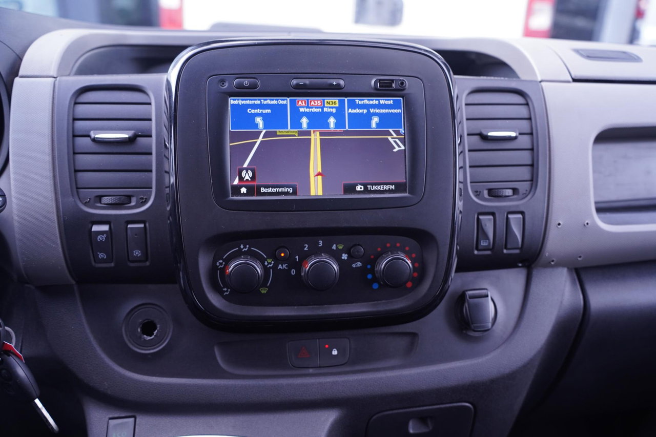 Nissan NV300