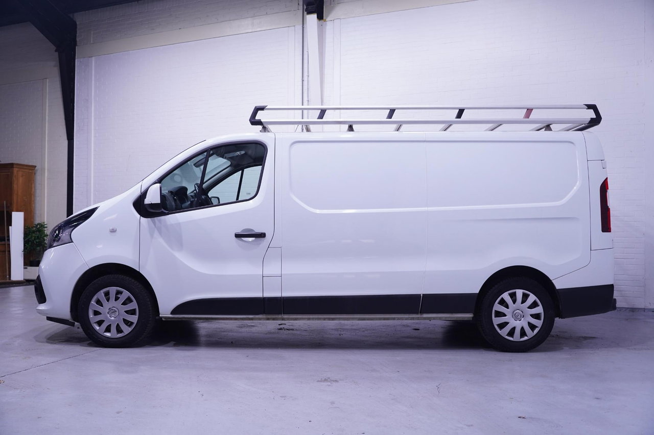 Nissan NV300