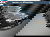 Volvo V60 - 2.0 T5 Momentum virtual cockpit, leer, navi