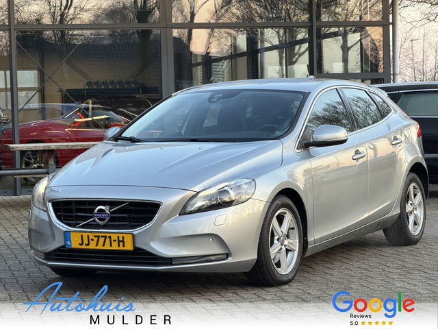 Volvo V40 - 2.0 T2 Momentum Xenon/Clima/Navigatie/Stoelverwarming/PDC