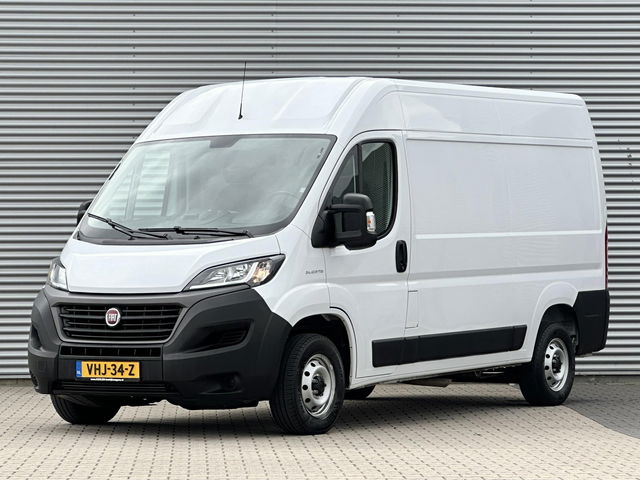 Fiat Ducato - 30 2.3 MultiJet L2H2 Camera|Trekhaak|Cruise|Airco