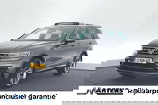 Volkswagen Tiguan - 1.5 TSI 150pk DSG ACT R-Line Highline Trekhaak 360Camera Keyless Stoelverwarming Massage Panoramadak