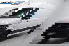 Volkswagen Crafter - 2.0 TDI 140 pk L4H3 DSG Aut. Navi Cruise Control, PDC V+A, Houten Laadvloer, 3-Zits, Nieuw