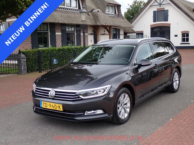 Volkswagen Passat - Variant 1.4TSI DSG7 ACC / FULL-LED / NAVIGATIE